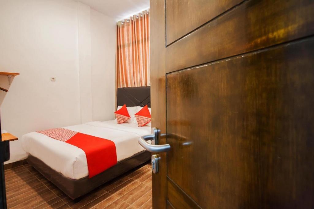 Oyo 2720 Sutomo Inn Medan Zewnętrze zdjęcie