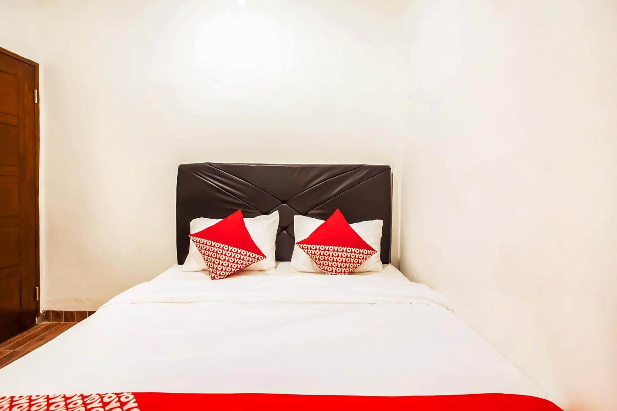 Oyo 2720 Sutomo Inn Medan Zewnętrze zdjęcie