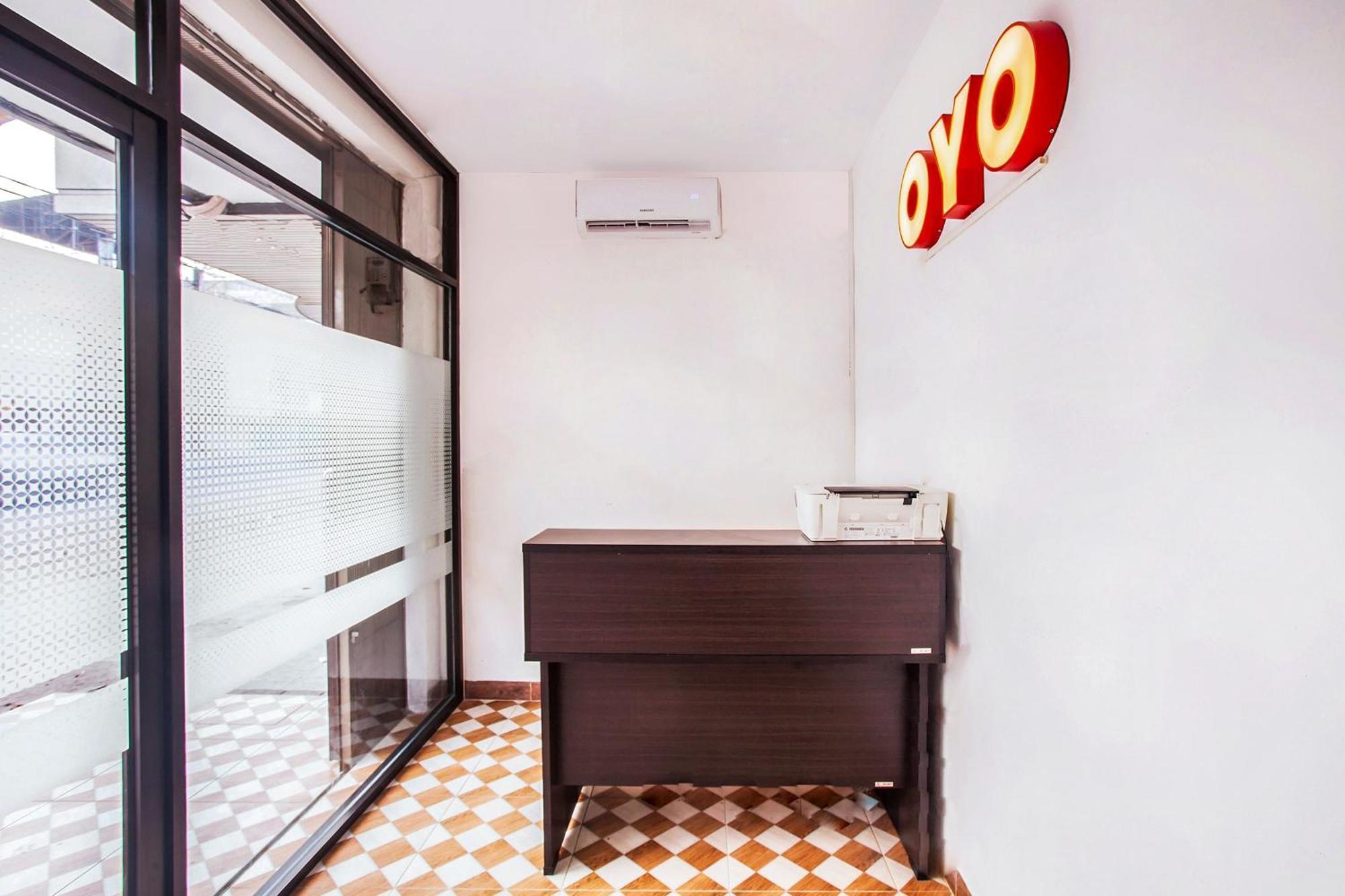 Oyo 2720 Sutomo Inn Medan Zewnętrze zdjęcie