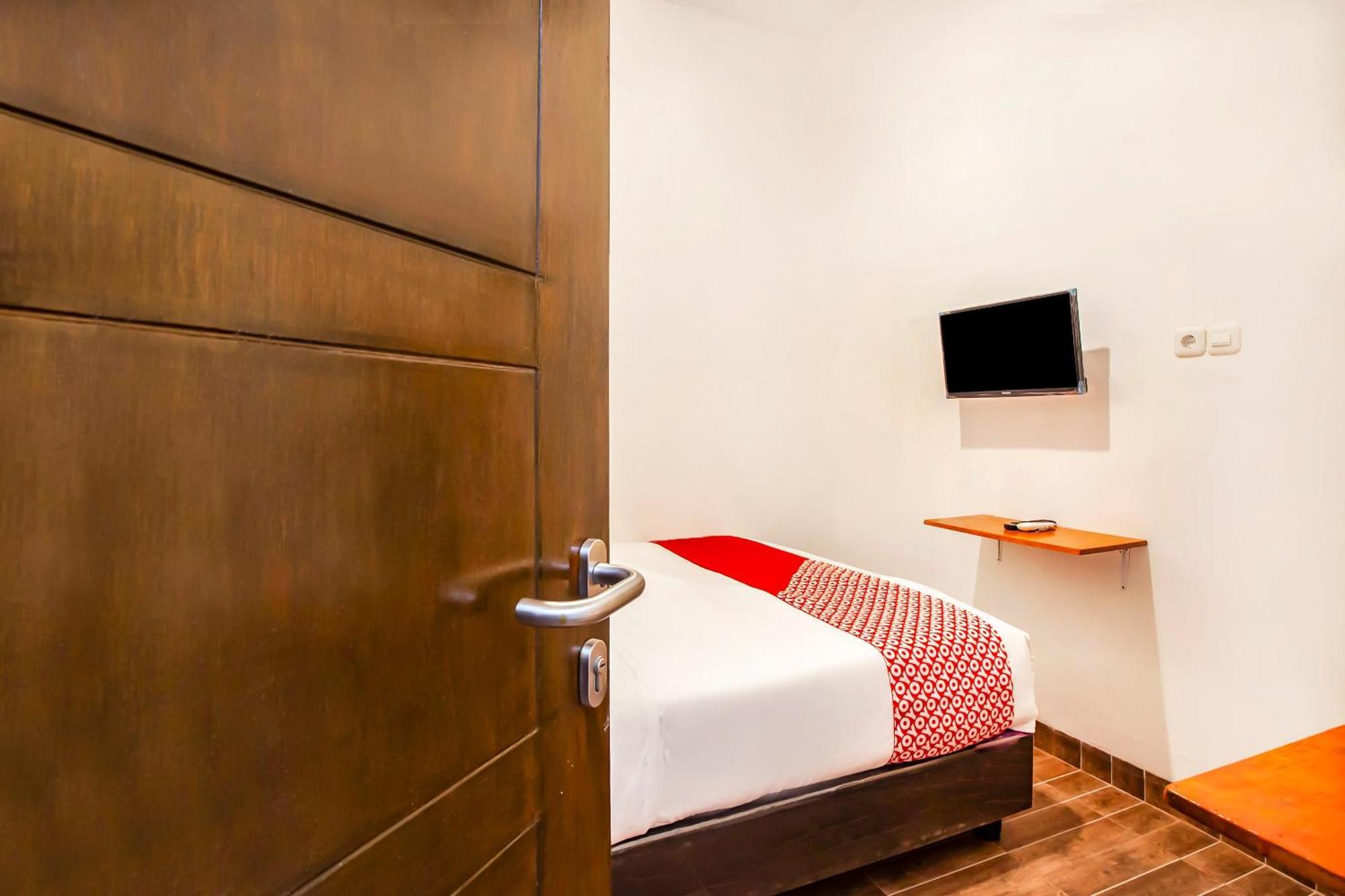 Oyo 2720 Sutomo Inn Medan Zewnętrze zdjęcie